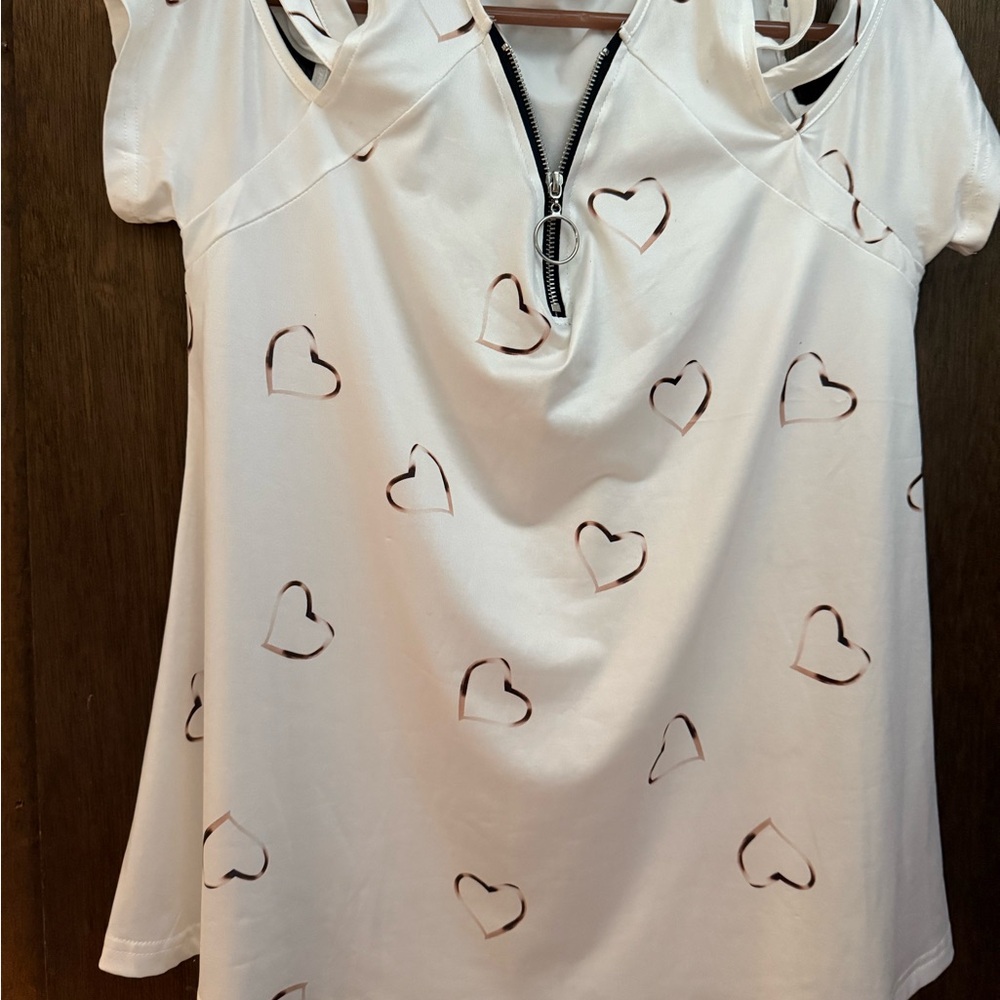 Stylish White Heart Print Women's Top